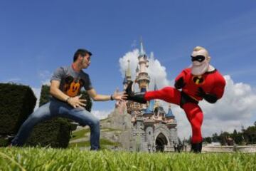 Antes del GP de Le Mans Hayden, Redding, di Meglio, Torres, Zarco y Aegerter han disfrutado de un divertido día  en Disneyland París.