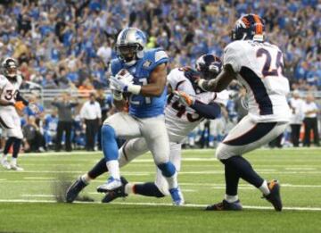 Los Lions parecieron reaccionar al comienzo del tercer cuarto, en el que primero recuperaron un fumble de Thomas y en la siguiente jugada consegu¨ªan acortar distancias gracias a un touchdown de pase de 16 yardas del prometedor corredor rookie Ameer Abdullah. EL running back finaliz¨® el partido con 8 intentos de carrera para 23 yardas (m¨¢ximo corredor de Detroit) y 2 pases para un total de 19.
