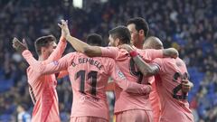 Los jugadores celebran el gol de Luis Su&aacute;rez.