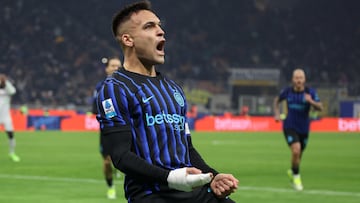 MILAN (Italy), 04/01/2026.- FC Inter's forward Lautaro Martinez celebrates after scoring a goal during the Italian Serie A soccer match between FC Inter and Bologna FC in Milan, Italy, 04 January 2026. (Italia) EFE/EPA/Roberto Bregani