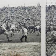 Seis goles, un oso y tres cuartetas