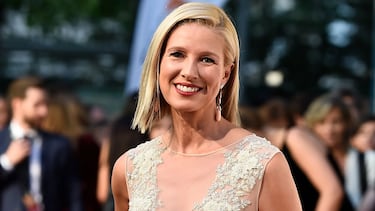 La presentadora fue la primera participante que se subió al carro de la décima temporada de ‘Tu cara me suena’. No es la primera vez, que sale en un formato musical de Atresmedia, ya que hace unos meses fue una de las protagonistas de la segunda edición de ‘Masksinger’. En cuanto a la profesional, Igartiburu sigue siendo la imagen principal del programa ‘Corazón’ todos los fines de semana a pesar de ser una de las grandes afectadas por la llegada de ‘Hablando Claro’, dirigido por Marc Calderó y Lourdes Maldonado.