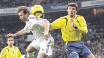 Apenas tocó balones con peligro Cassano.