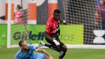 (L-R), Maxime Chanot of NYC and Jordy Caicedo of Atlas during the game New York City vs Atlas, corresponding to the group stage of the Leagues Cup 2023, at Citi Field Stadium, on July 23, 2023.
<br><br>
(I-D), Maxime Chanot de NYC y Jordy Caicedo de Atlas durante el partido New York City vs Atlas, correspondiente a la fase de grupos de la Leagues Cup 2023, en el Estadio Citi Field, el 23 de Julio de 2023.