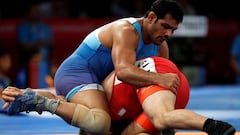 FILE PHOTO: Wrestling - 2018 Asian Games &ndash; Men&#039;s Freestyle 74 kg Qualifications - JCC &ndash; Assembly Hall - Jakarta, Indonesia &ndash; August 19, 2018 &ndash; Sushil Kumar of India in action with Adam Batirov of Bahrain. REUTERS/Issei Kato/Fi