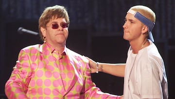 A lo largo de los años, los premios Oscar también han reconocido a algunos cantantes por sus contribuciones en la industria cinematográfica.