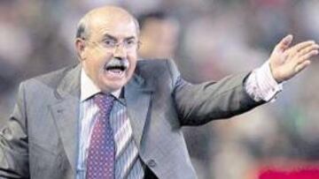 <b>CONVENCIDO. </b>Serra Ferrer quiere reforzar la plantilla para cambiar el rumbo de la temporada verdiblanca.