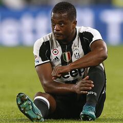 Evra y su autobiografía: abuso sexual a los 13 años, el llanto de Llorente en el avión...