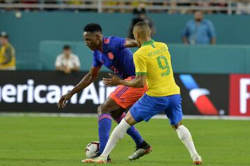 Brasil y Colombia empataron 2-2 en el Hard Rock Stadium. Luis Fernando Muriel anotó doblete, Neymar y Casemiro marcaron para el rival.