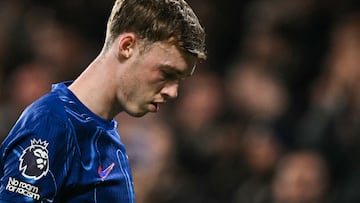 Chelsea's English midfielder #20 Cole Palmer reacts during the English Premier League football match between Chelsea and Bournemouth at Stamford Bridge in London on January 14, 2025. (Photo by JUSTIN TALLIS / AFP) / RESTRICTED TO EDITORIAL USE. No use with unauthorized audio, video, data, fixture lists, club/league logos or 'live' services. Online in-match use limited to 120 images. An additional 40 images may be used in extra time. No video emulation. Social media in-match use limited to 120 images. An additional 40 images may be used in extra time. No use in betting publications, games or single club/league/player publications. /