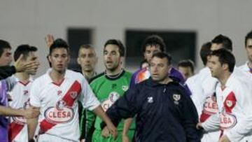 <b>SORPRESA. </b>La decisión de bajar al filial franjirrojo tras el Concurso ha sorprendido a la entidad.