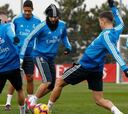 Courtois y Benzema se entrenan y apuntan al 11 ante el Sevilla