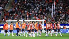    Players of Guadalajara during the game Guadalajara vs Cruz Azul, corresponding to Round 16 of the Torneo Apertura 2023 of the Liga BBVA MX, at Akron Stadium, on November 04, 2023. 

<br><br>

Jugadores de Guadalajara durante el partido Guadalajara vs Cruz Azul, correspondiente a la Jornada 16 del Torneo Apertura 2023 de la Liga BBVA MX, en el Estadio Akron, el 04 de Noviembre de 2023