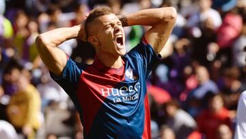 Longo con el Huesca.