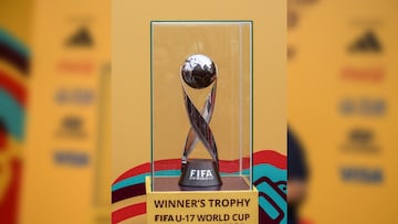 El trofeo de la Copa del Mundo Sub-17.