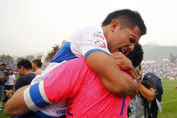 Rojas festejando un título con la UC en 2016.