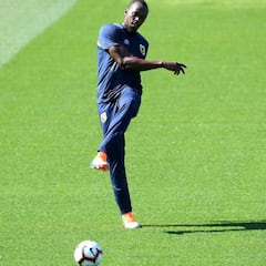 Usain Bolt cumple 32: de atleta a futbolista en sólo un año