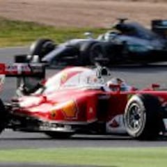 Rosberg: "2016 se reducirá a una lucha entre Ferrari y nosotros"