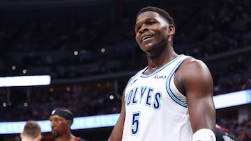 Anthony Edwards con los Minnesota Timberwolves en un partido ante los Denver Nuggets.