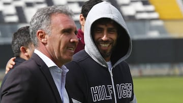 Futbol, Nuevo t&uacute;nel de Colo Colo.
 El club Colo Colo inaugura el nuevo t&uacute;nel de acceso a cancha en el estadio Monumental.
 Santiago de Chile.
 18/04/2019
 Marcelo Hernandez/Photosport
 