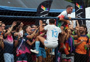En la ciudad brasile?a de S?o Paulo se ha celebrado la Champions LiGay, una competici車n donde todos sus integrantes son homosexuales y que tiene como objetivo final acabar con la discriminaci車n en el f迆tbol.