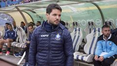 Larcamón evita hablar del título y opta por el silencio y la humildad