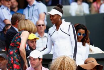 Venus Williams no se perdió la victoria de su hermana Serena ante Garbiñe Muguruza en Wimbledon.