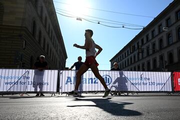 El murciano Miguel Ángel López (34 años) ha conseguido el oro en los 35 km marcha en el Europeo disputado en la capital alemana.
