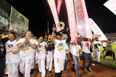 Leones y Acereros comienzan su camino en la Serie del Rey