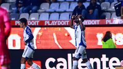 Con 10 hombres, Pachuca le da golpe al Puebla