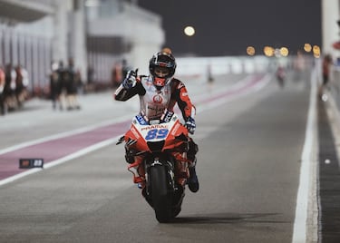 Pocos motes hay más apropiados que el de Jorge Martín, ‘Martinator’. En su segunda carrera en MotoGP ya hizo la pole y se estrenó en el podio, lo que no impidió que en la tercera (Portimao 1) se cayera y sufriera nueve fracturas entre brazos y piernas. Se rehízo y en Austria, donde marcó las dos poles, ganó la primera carrera y fue tercero en la segunda. Remató Valencia con otra pole y un segundo. Novato del año. 