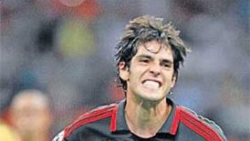 <b>HAY PUJA. </b>Calderón tendrá su oportunidad de contratar a Kaká después de la intentona del verano.