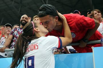 Morgan celebrando el Mundial con su esposo Servando Carrasco.