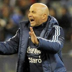 Jorge Sampaoli se disculpa en medio de la indignación del país