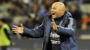 Sampaoli se disculpa en medio de la indignación del país