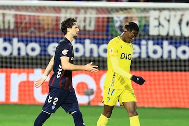 Aprobados y suspensos del Cádiz: naufragio absoluto