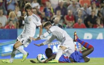 Levante-Real Madrid. Sergio Ramos y Coentrao.