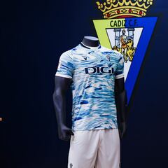 Una camiseta especial y entradas gratis para el duelo ante el Celta