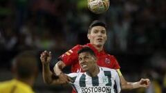 Daniel Torres, del Medell&iacute;n, y Alex Mej&iacute;a, de Nacional, dos volantes de marcar con perfil de Selecci&oacute;n.