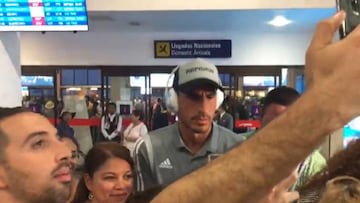 As&iacute; fue el momento del ni&ntilde;o de Rayados con Nahuel en el aeropuerto