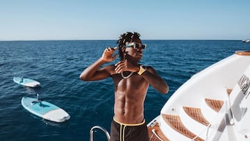 Vinicius, del Real Madrid, durante sus vacaciones en Ibiza.