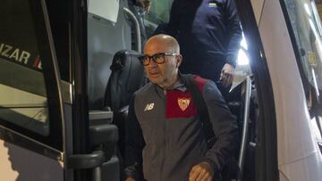 Jorge Sampaoli celebró su 57 cumpleaños durante el viaje a Leicester. El de Casilda recibió numerosas muestas de cariño.