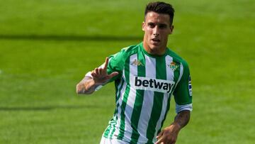 Tello hace sonreír al Betis y el Elche baja a la tierra