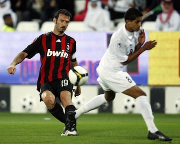 Temporadas en el FC Inter: 2004-06
Temporadas en el AC Milan: 2006-10