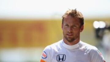 Jenson Button publica un tuit optimista.