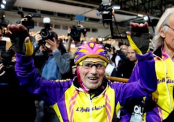 El ciclista francés de 105 años que bate el récord de la hora