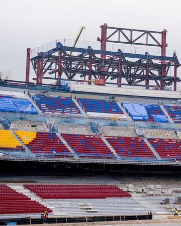 El FC Barcelona ha iniciado los trabajos de vaciado del terreno de juego del Spotify Camp Nou para colocar "prximamente" el csped del estadio, segn ha anunciado este viernes el club azulgrana.