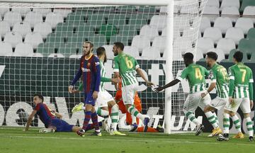 Víctor Ruiz marca el 2-2 para el Betis. 