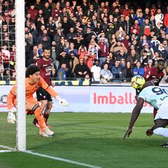 Cómo y donde ver a Guillermo Ochoa ante la Lazio
