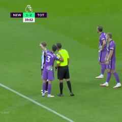 El gesto de Reguilón que ha ayudado a salvar la vida de un aficionado en la Premier League